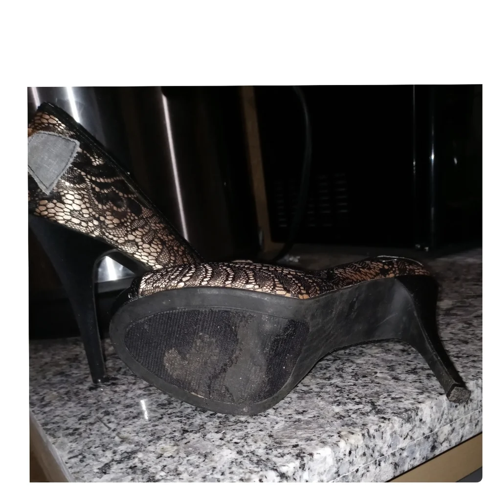 Steve Madden black lace peep toe platform heel size 7